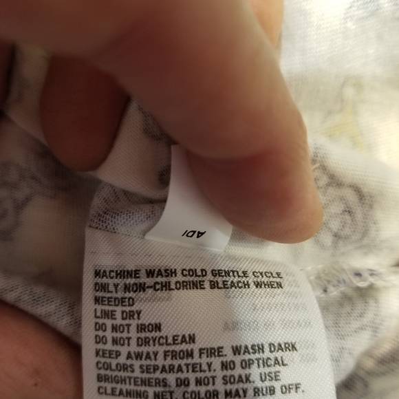 NWOT Authentic Disney Lg. top - Picture 7 of 14